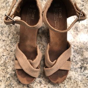 Toms wedge sandals